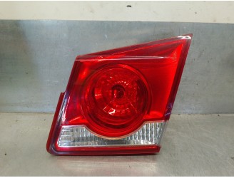 Recambio de piloto trasero derecho para chevrolet cruze lt referencia OEM IAM 95130773 DE PORTON 4 PUERTAS