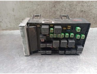 Recambio de caja reles / fusibles para chrysler voyager (rg) 2.5 crd cat referencia OEM IAM P04748555AC  