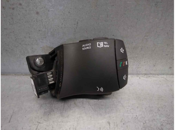 Recambio de mando radio volante para renault fluence 1.5 dci diesel fap referencia OEM IAM EN25550JY01B 