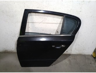 Recambio de puerta trasera izquierda para opel astra h (a04) 1.8 (l48) referencia OEM IAM 124072 124072 