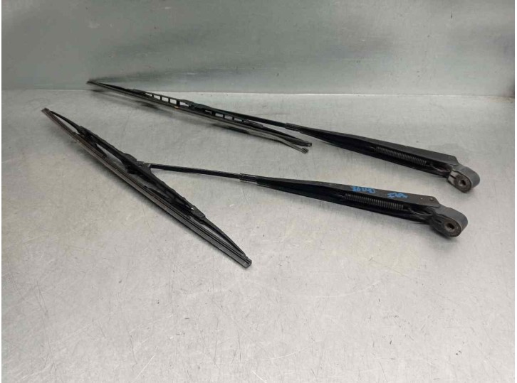 Recambio de brazo limpia delantero derecho para nissan terrano/terrano.ii (r20) avenue referencia OEM IAM 288858F000  