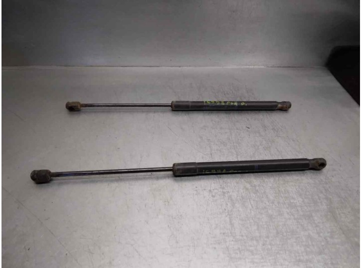 Replacement trunk / tailgate struts for Opel Astra H Caravan 1.7 16v CDTi OEM IAM reference 132757 