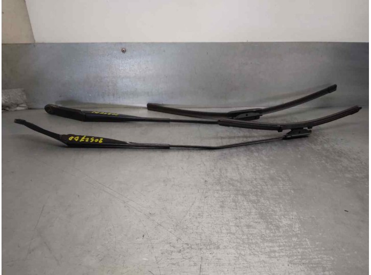 Recambio de brazo limpia delantero derecho para renault fluence 1.5 dci diesel fap referencia OEM IAM 288860083R  