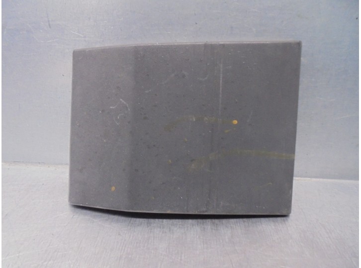 Recambio de molduras delanteras para volkswagen crafter 2.0 tdi referencia OEM IAM A9066905282 A9066900462 