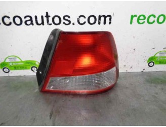 Recambio de piloto trasero derecho para hyundai accent (lc) gls referencia OEM IAM 9240225220 5 PUERTAS