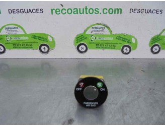 Recambio de boton airbag para kia carnival 2.9 crdi cat referencia OEM IAM 2120935 