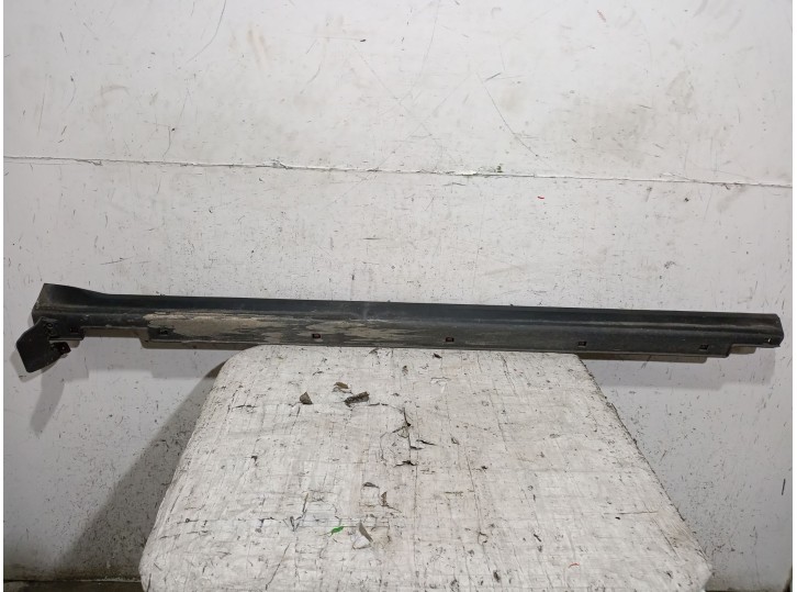 Recambio de faldon lateral para kia sorento iii (um) 2.2 crdi referencia OEM IAM 87752C5000 87752C5000 