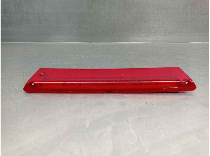 Recambio de luz central de freno para ford focus lim. (cb8) 1.0 ecoboost cat referencia OEM IAM 8A6113A613AJ 