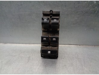 Recambio de mando elevalunas delantero izquierdo para hyundai i40 1.7 crdi cat referencia OEM IAM 935703Z000 