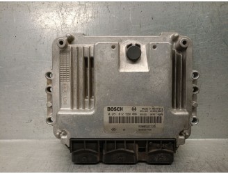 Replacement engine ECU for Renault Megane II station wagon (KM0/1_) 1.9 dCi OEM IAM reference 8200527725 0281012589
