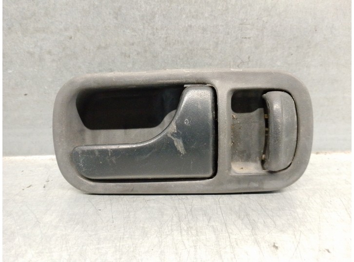 Recambio de maneta interior delantera derecha para nissan atleon nissan atleon referencia OEM IAM 806700X000  2 PUERTAS