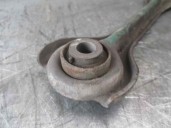 Recambio de brazo suspension superior trasero izquierdo para mercedes-benz clase c (w202) berlina 2.2 cat referencia OEM IAM 