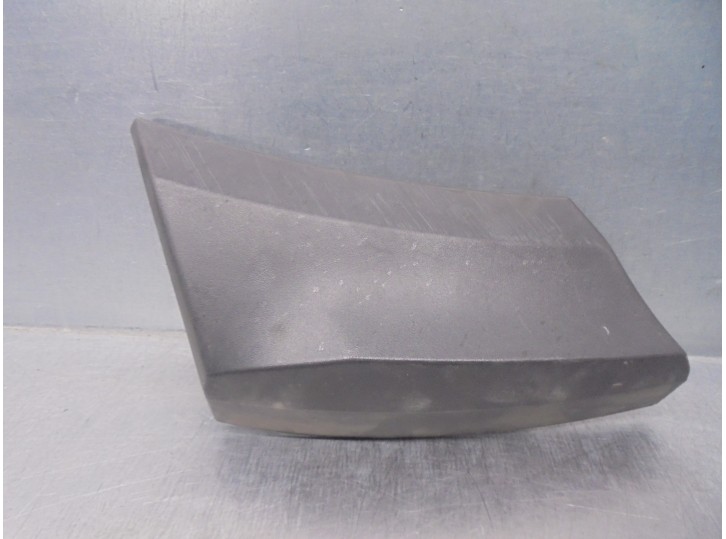 Recambio de molduras delanteras para volkswagen crafter 2.0 tdi referencia OEM IAM A9066902662 A9066904882 