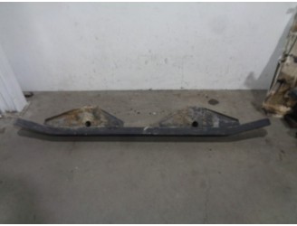 Recambio de refuerzo paragolpes delantero para nissan atleon nissan atleon referencia OEM IAM 4411740 DE HIERRO 