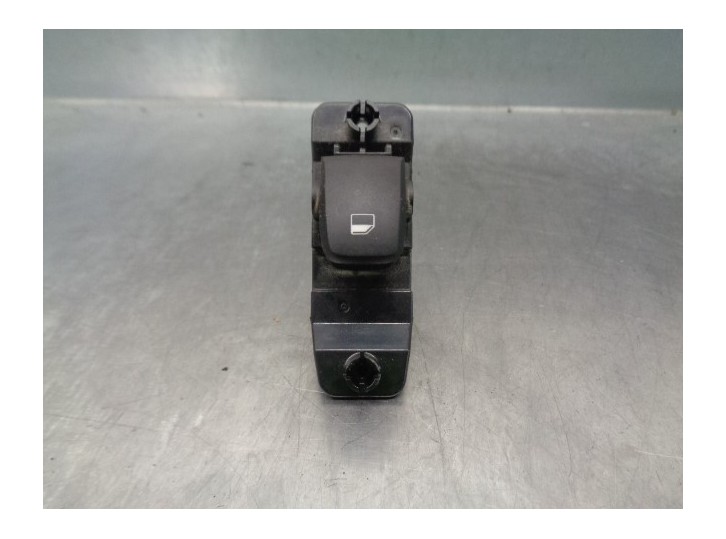 Replacement rear right window regulator switch for Hyundai Kona 1.0 TGDI CAT OEM IAM reference 3K552B1200 