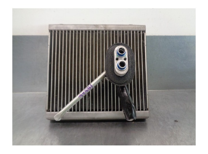 Recambio de evaporador aire acondicionado para hyundai kona 1.0 tgdi cat referencia OEM IAM 97139J9000  