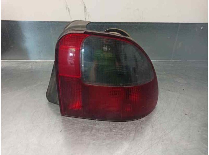 Recambio de piloto trasero derecho para mg serie 400 (rt) 2.0 turbodiesel referencia OEM IAM XFB101000  5 PUERTAS