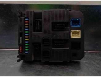Recambio de caja reles / fusibles para peugeot 308 sport referencia OEM IAM 9663798180 
