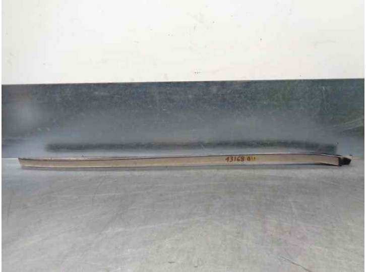 Recambio de molduras delanteras para mercedes-benz clase clk (w209) coupe 200 compressor (209.342) referencia OEM IAM   