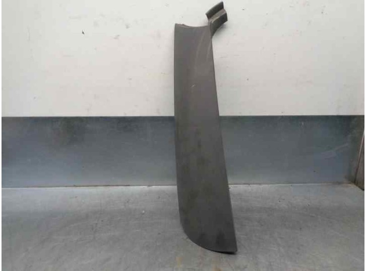 Recambio de molduras traseras para renault 5 (b/c40) gtl (b/c 402, c 407) referencia OEM IAM 7700755868 IZQUIERDO 