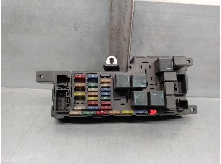 Recambio de caja reles / fusibles para volvo s60 berlina 2.4 diesel cat referencia OEM IAM 518828009 