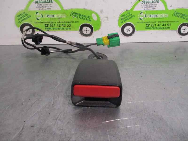 Recambio de enganche cinturon para dacia sandero 1.5 dci diesel fap cat referencia OEM IAM 878172680R  