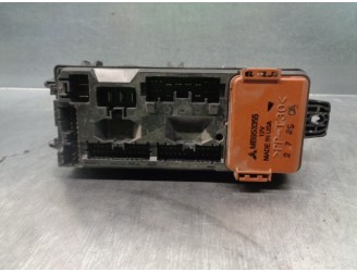 Recambio de caja reles / fusibles para mitsubishi carisma berlina 5 (da0) 1900 di-d comfort referencia OEM IAM MB953355 MR318828