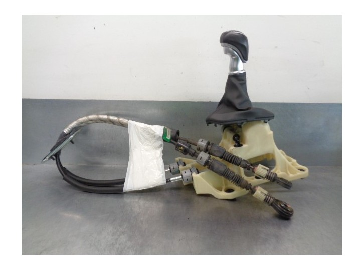 Recambio de palanca cambio para hyundai kona 1.0 tgdi cat referencia OEM IAM 43700J9110  