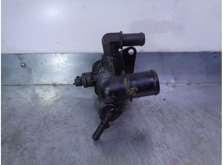 Recambio de termostato para opel combo d 1.3 16v cdti referencia OEM IAM 55233327 BEHR