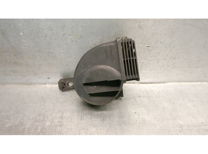 Recambio de claxon para mazda cx-5 (ke, gh) 2.2 d (ke2fw) referencia OEM IAM KD456679Y KD456679Y 