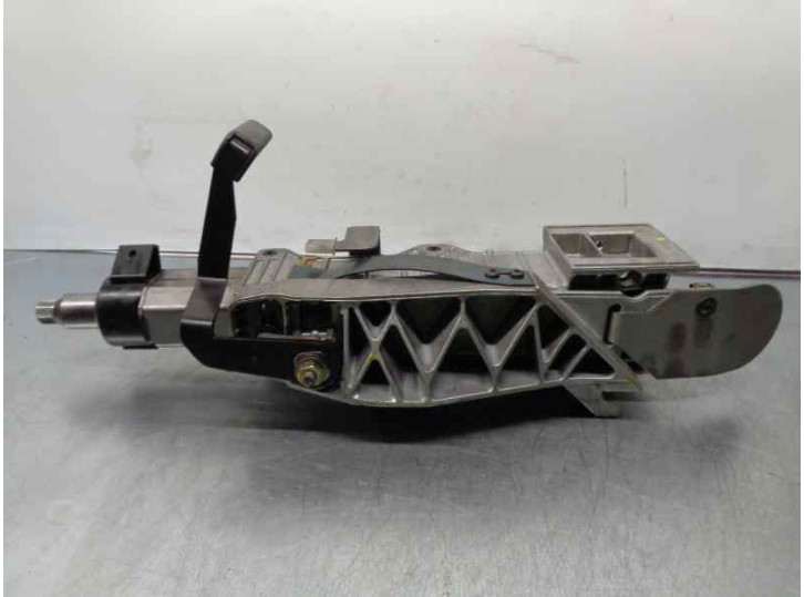 Replacement steering column for Renault Vel Satis (BJ0) 2.2 DCi turbodiesel FAP CAT OEM IAM reference 8200066847 