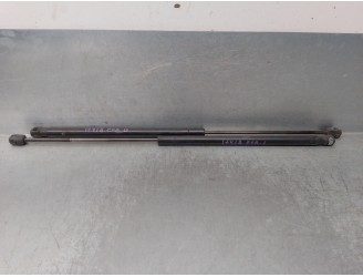 Replacement trunk / tailgate shock absorbers for Mitsubishi Colt Berlina 5 (Z30A) 1.1 CAT OEM IAM reference MR959247 