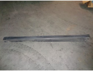 Recambio de spoiler talonera lateral izquierda para land rover evoque 2.2 td4 cat referencia OEM IAM  LR027285 