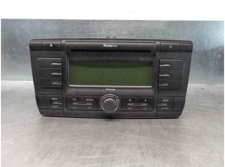 Recambio de sistema audio / radio cd para skoda octavia berlina (1z3) 2.0 tdi referencia OEM IAM 1Z0035161A  