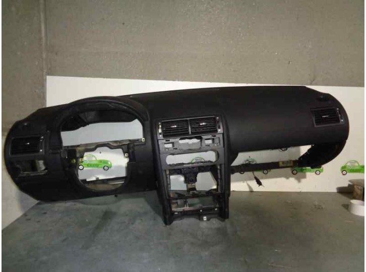 Recambio de salpicadero para ford mondeo iii (b5y) 2.2 tdci referencia OEM IAM NEGRO 