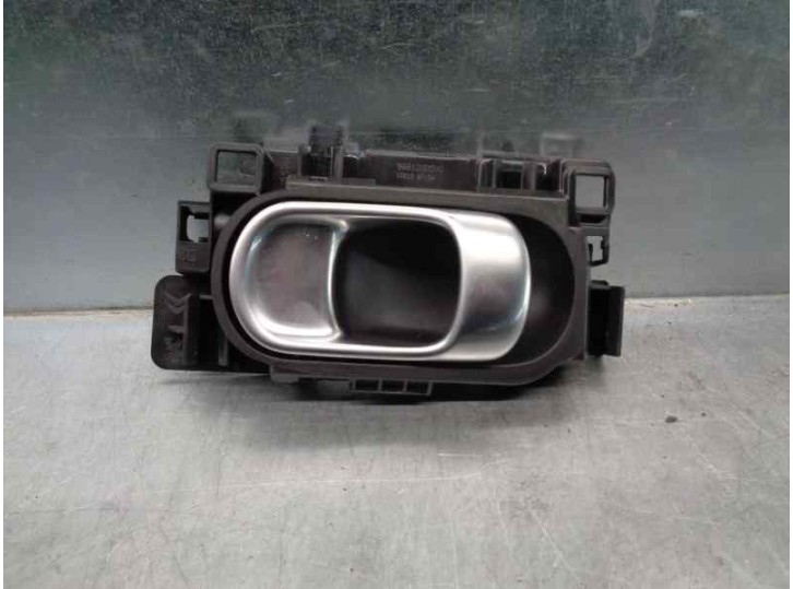 Recambio de maneta interior delantera derecha para citroën c4 cactus 1.6 e-hdi fap referencia OEM IAM 98012885VV 