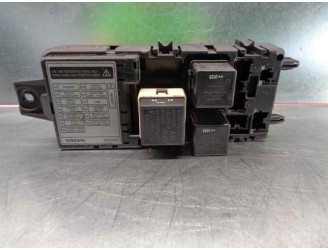 Recambio de caja reles / fusibles para volvo s40 berlina 2.0 turbo cat referencia OEM IAM 30889989 