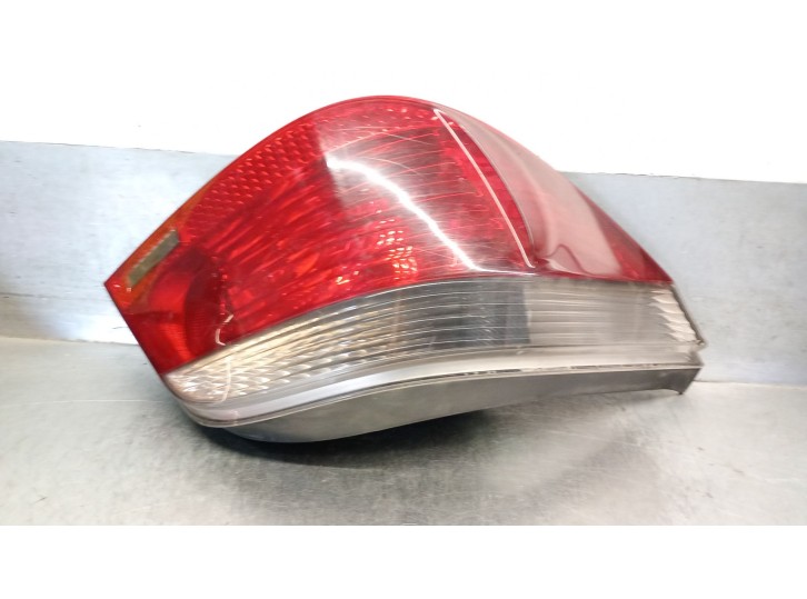 Recambio de piloto trasero izquierdo para bmw serie 5 berlina (e60) 530d referencia OEM IAM 15823703 63216935863 
