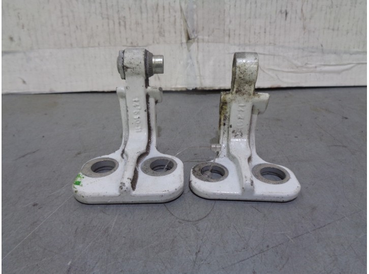 Recambio de bisagra puerta para land rover evoque 2.2 td4 cat referencia OEM IAM  LR027584 