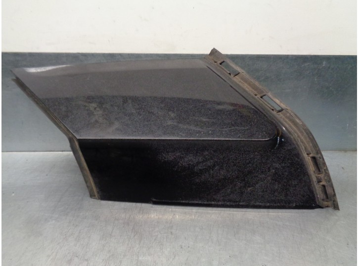 Recambio de molduras traseras para land rover evoque 2.2 td4 cat referencia OEM IAM 