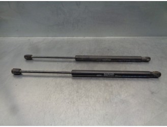 Replacement trunk / tailgate struts for Kia Sportage Drive 4x2 OEM IAM reference 817803W000 