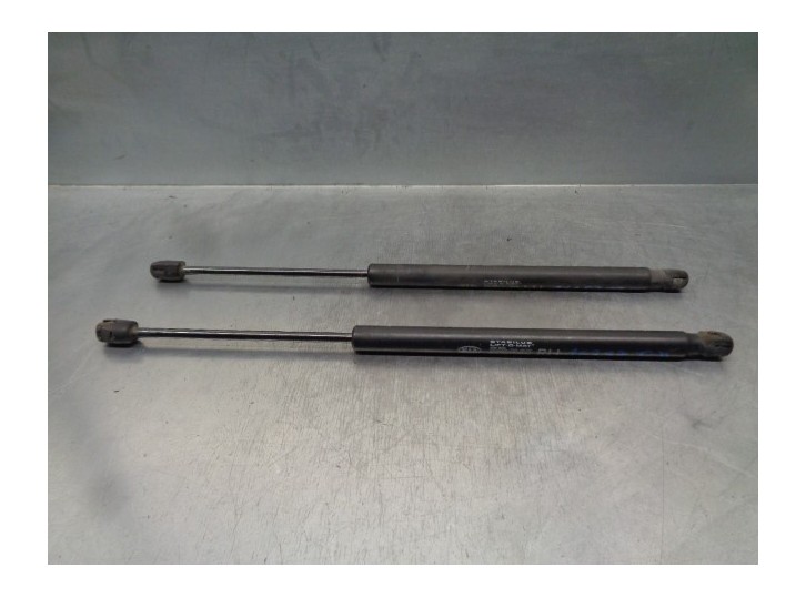 Recambio de amortiguadores maletero / porton para kia sportage drive 4x2 referencia OEM IAM 817803W000 