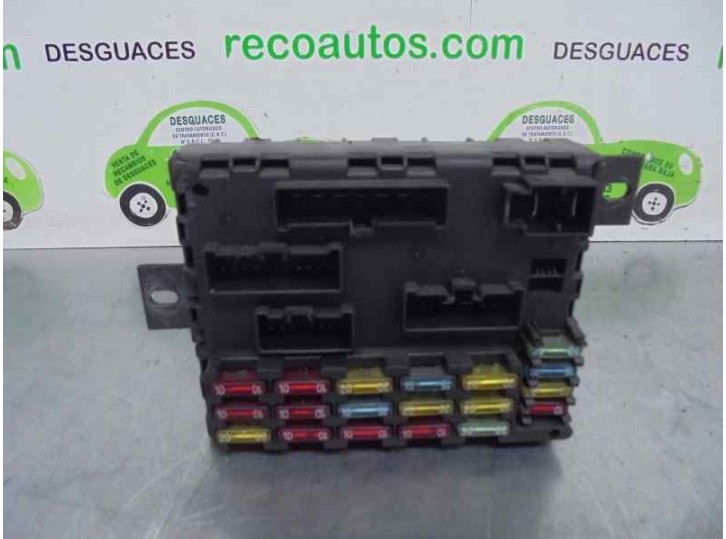 Recambio de caja reles / fusibles para lancia lybra berlina 1.9 turbodiesel cat referencia OEM IAM 467706086  