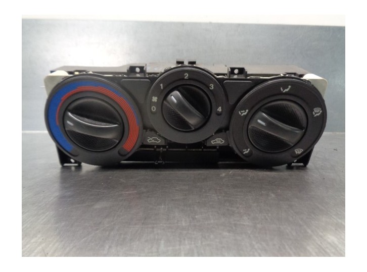 Replacement heater / air conditioning control unit for Fiat Bravo (182) 1.4 12V cat OEM IAM reference 46721975 112542000 