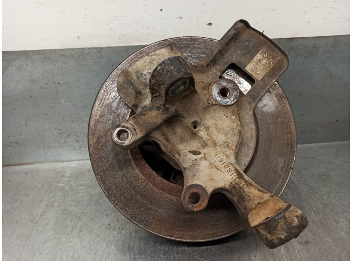 Recambio de mangueta delantera derecha para nissan pick-up (d22) 2.5 diesel referencia OEM IAM 4001401G50 