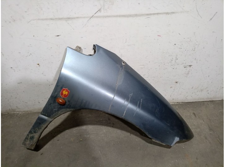 Recambio de aleta delantera derecha para chrysler voyager / grand voyager iii (gs_, ns_) 2.5 td referencia OEM IAM 4882292AA 488