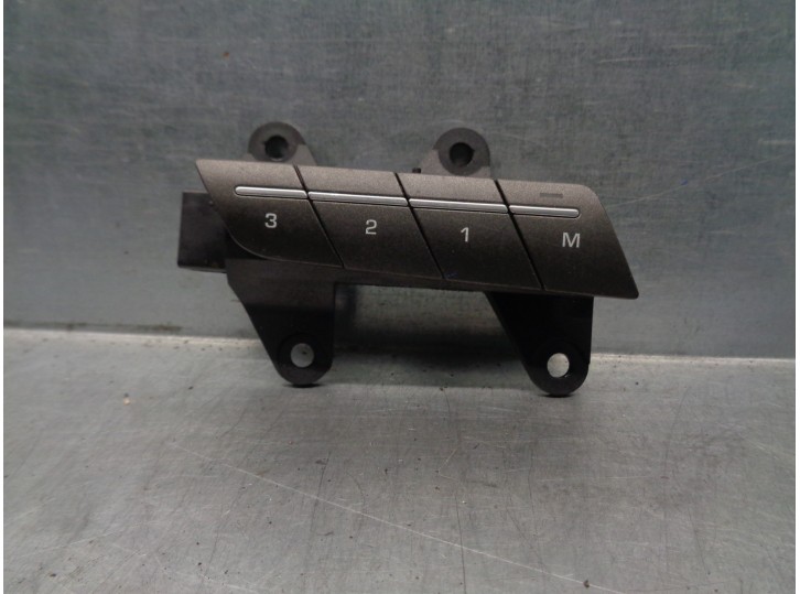 Recambio de mando multifuncion para land rover evoque 2.2 td4 cat referencia OEM IAM BJ3214776BB  