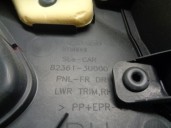 Recambio de guarnecido puerta delantera derecha para kia sportage drive 4x2 referencia OEM IAM 823083U020XI 