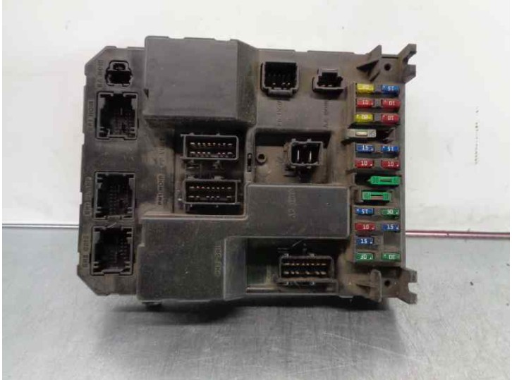 Recambio de caja reles / fusibles para peugeot 307 break / sw (s1) 2.0 hdi cat referencia OEM IAM 9651197980 