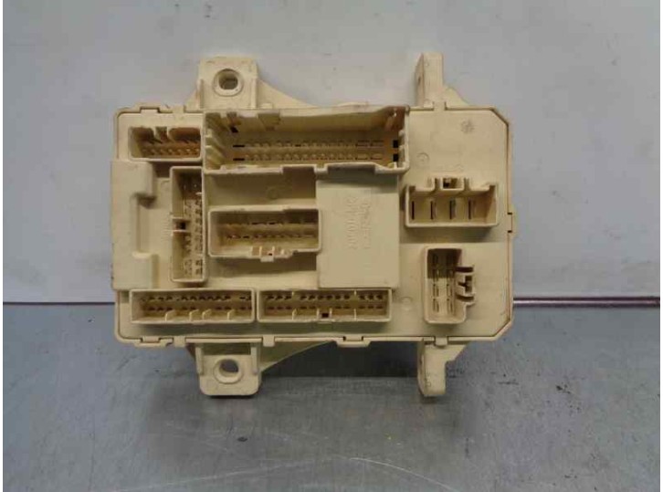 Recambio de caja reles / fusibles para hyundai i30 1.6 cat referencia OEM IAM 919501H510 